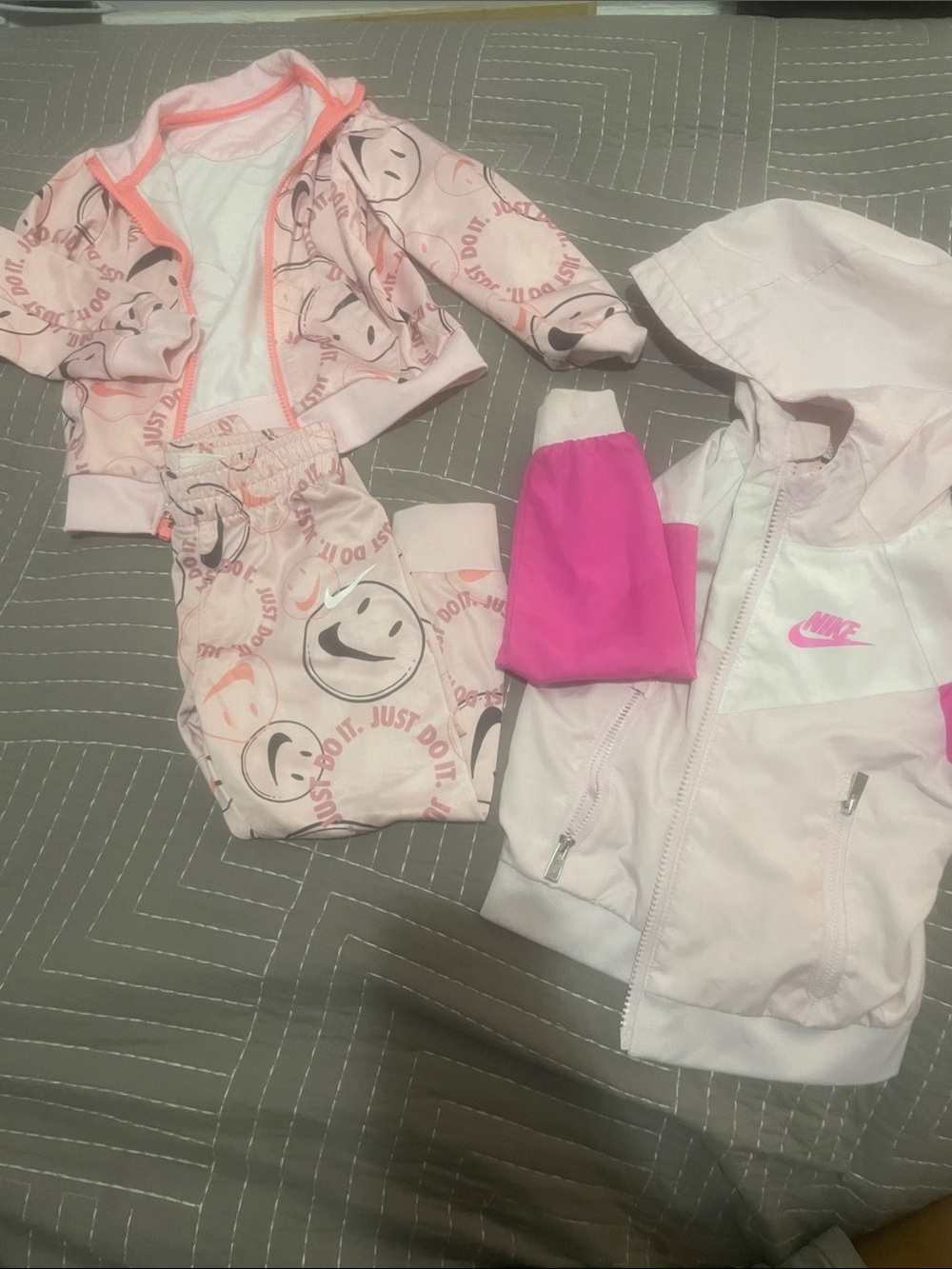 3T Nike Girls' Pink Smiley Print Jacket and Matching Active Set